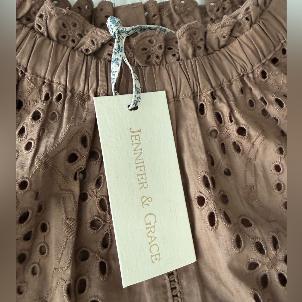 NWT 100% Cotton Brown Eyelet Lace Top - Picture 6 of 8